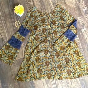 ⭐️ Lace low back mini dress